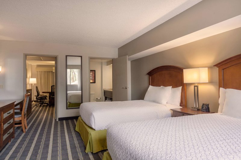 Embassy Suites By Hilton San Francisco Airport Waterfront - 752