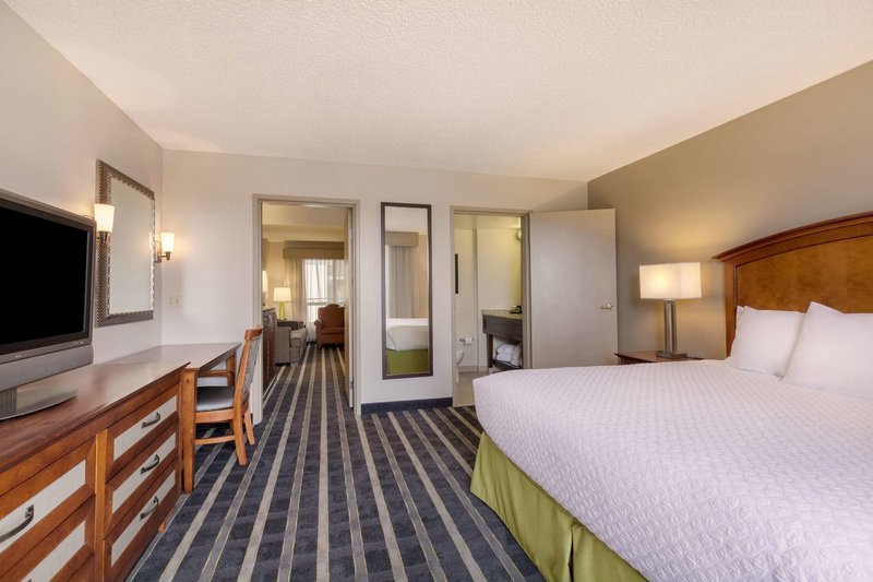Embassy Suites By Hilton San Francisco Airport Waterfront - 752