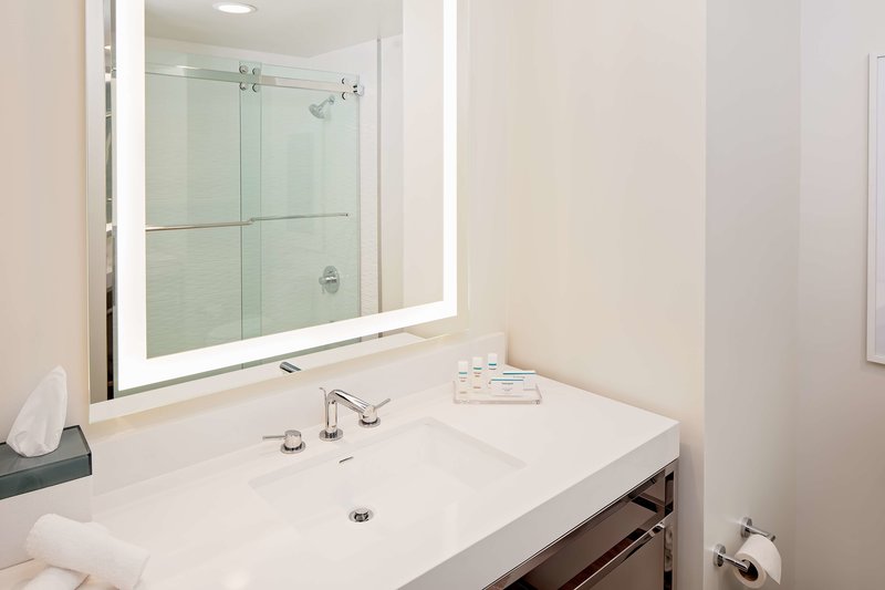 Embassy Suites San Diego Bay Downtown - 760