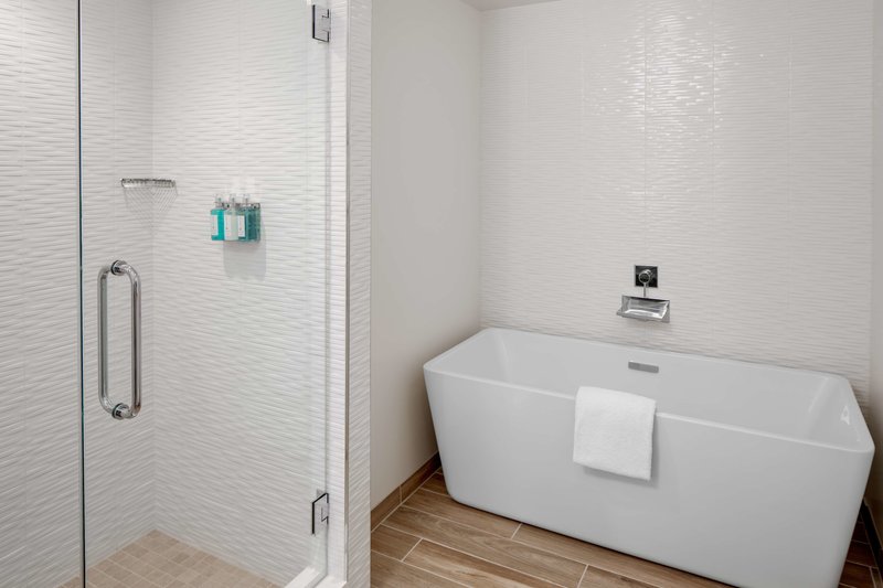 Embassy Suites San Diego Bay Downtown - 760