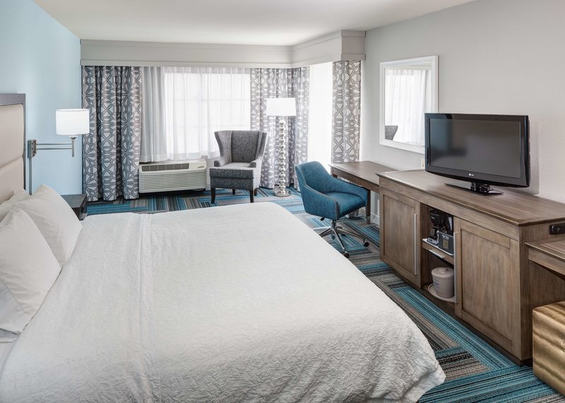 Hampton Inn San Diego Downtown - 761