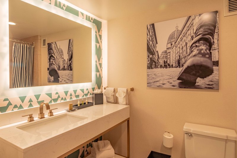 Doubletree San Diego Downtown - 775