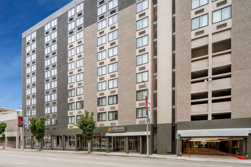 La Quinta Inn & Suites Lax - 795