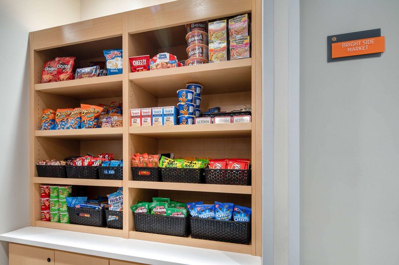 La Quinta Inn & Suites Lax - 795