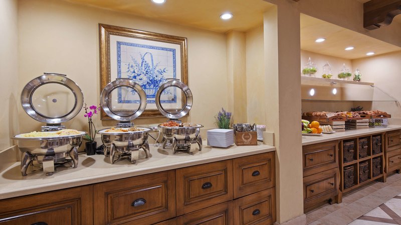 Best Western Plus Sunset Plaza - 802