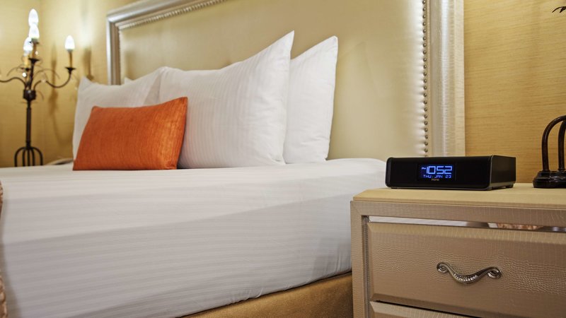 Best Western Plus Sunset Plaza - 802