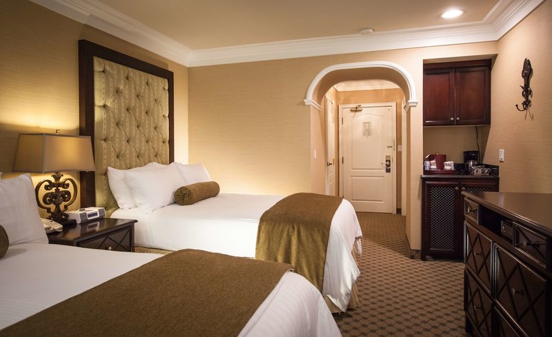 Best Western Plus Sunset Plaza - 802