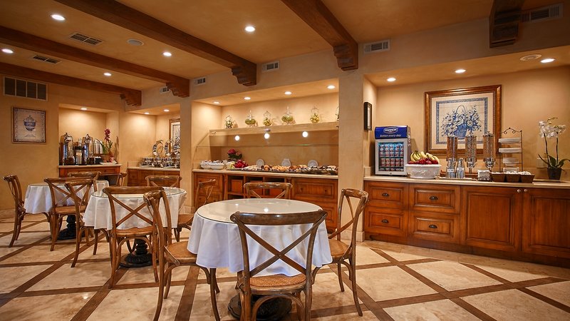 Best Western Plus Sunset Plaza - 802