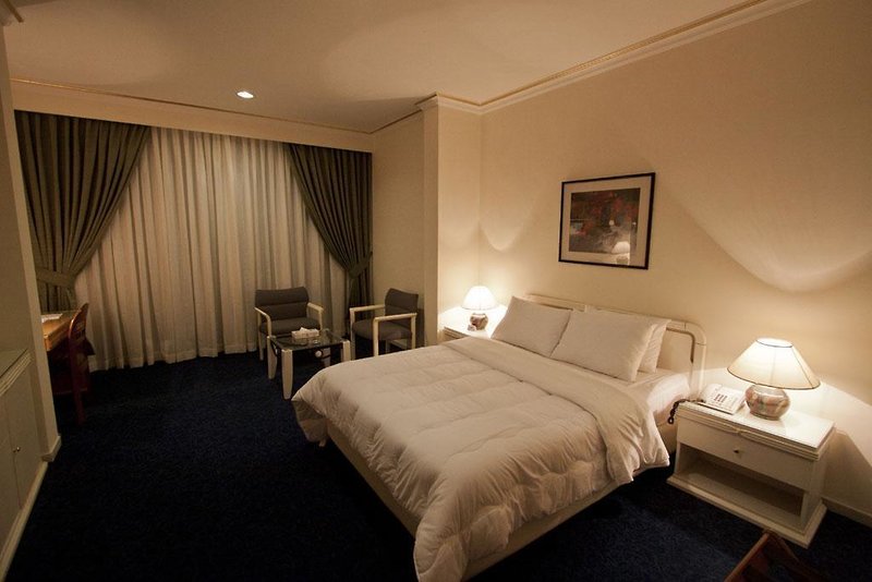 Amman International - 469