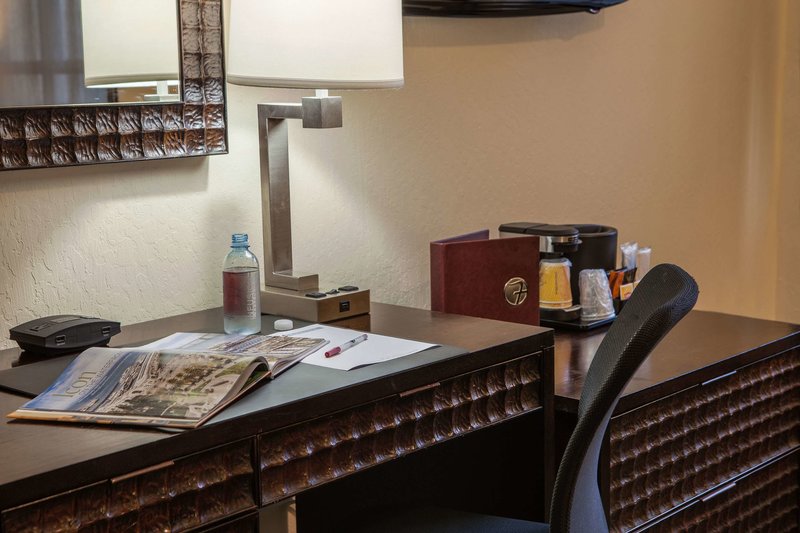 Fusion Boutique Hotel - 818