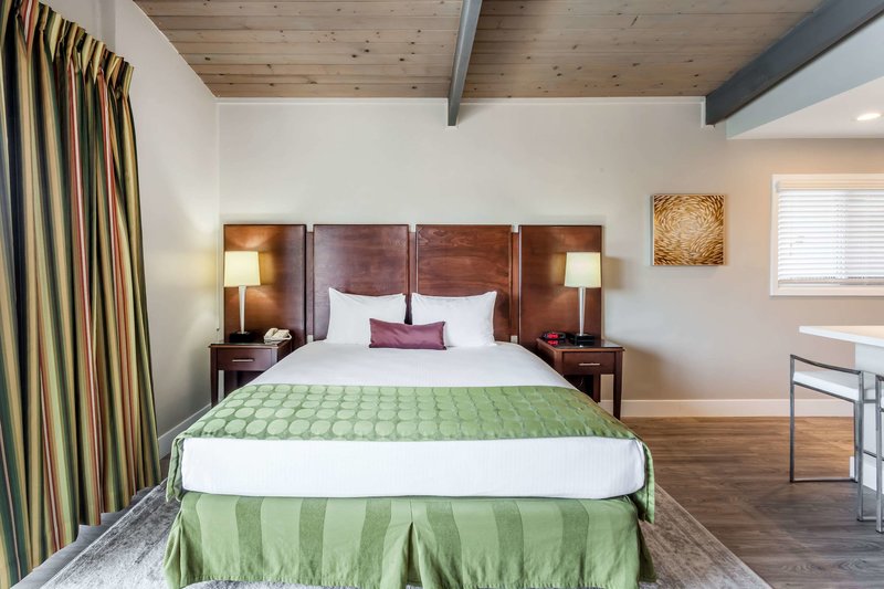 Ramada San Diego North Hotel & Conference Center - 819