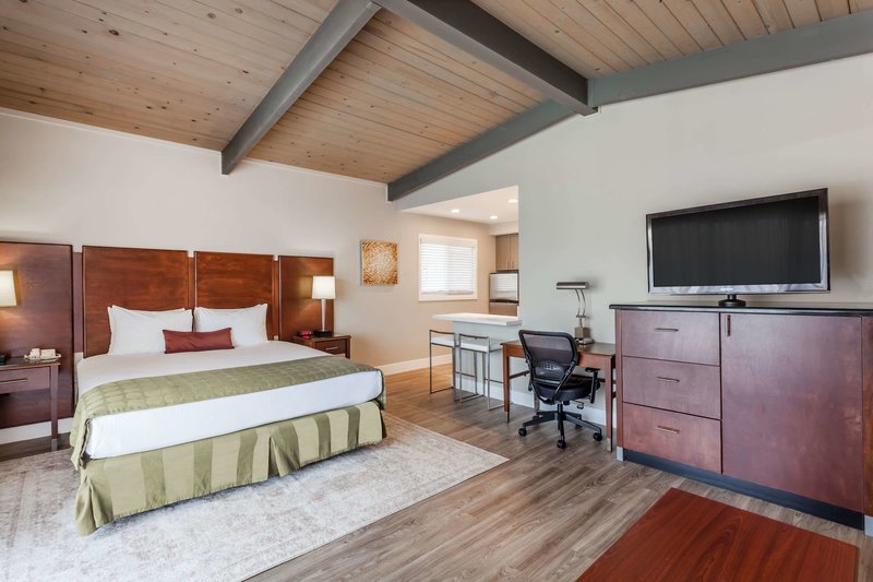 Ramada San Diego North Hotel & Conference Center - 819