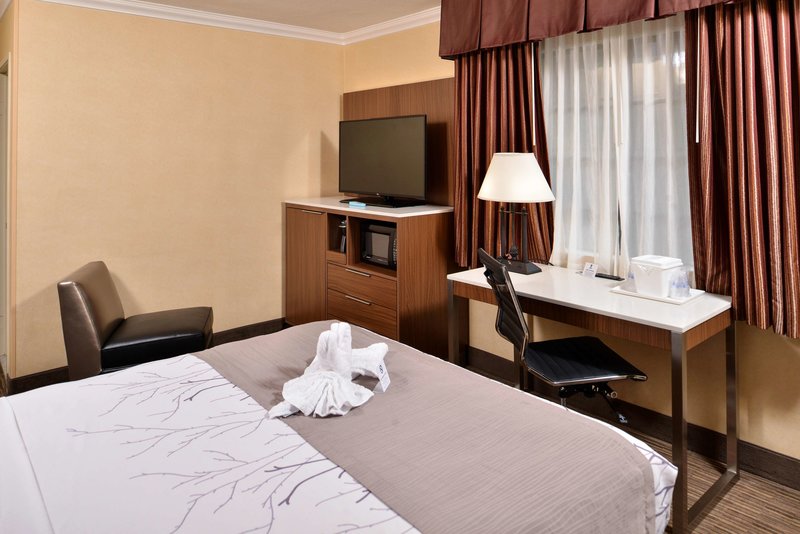 Best Western Hollywood Plaza Inn - 820