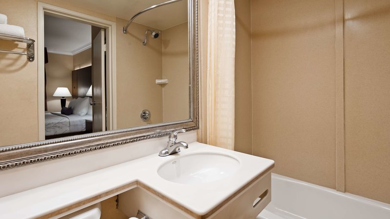 Best Western Hollywood Plaza Inn - 820