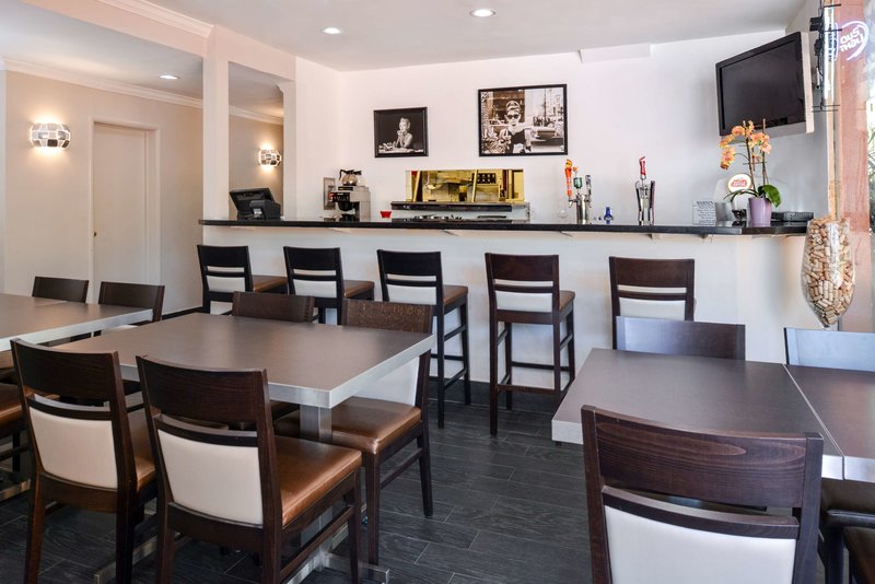 Best Western Hollywood Plaza Inn - 820