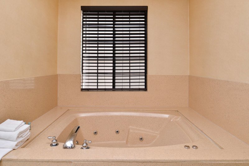 Best Western Hollywood Plaza Inn - 820