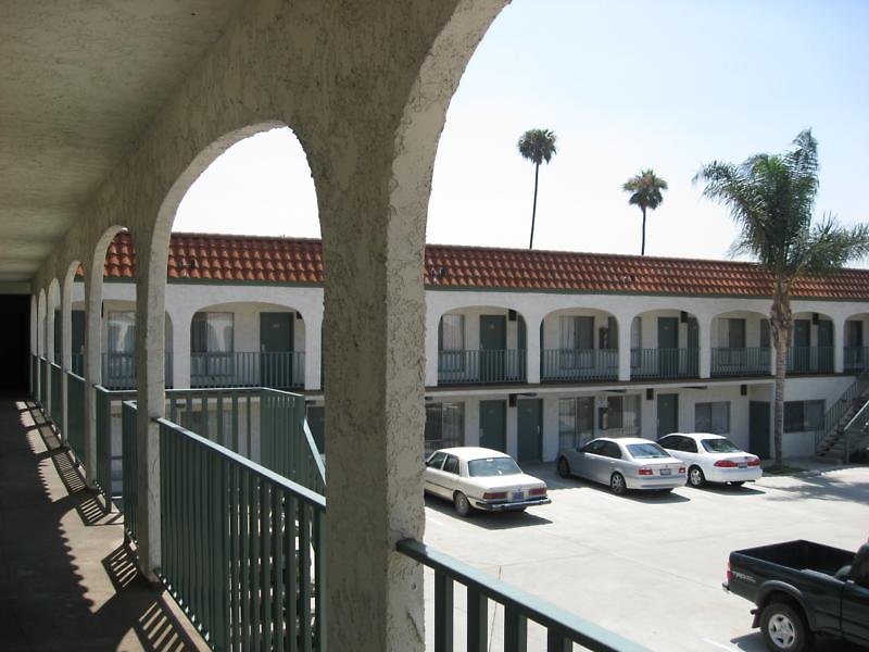 Dunes Inn Sunset - 822