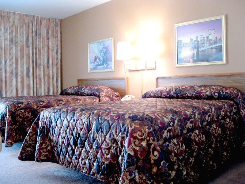 Dunes Inn Sunset - 822