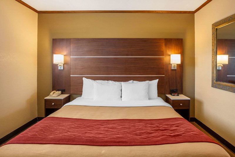 Comfort Inn At The Harbor - 823