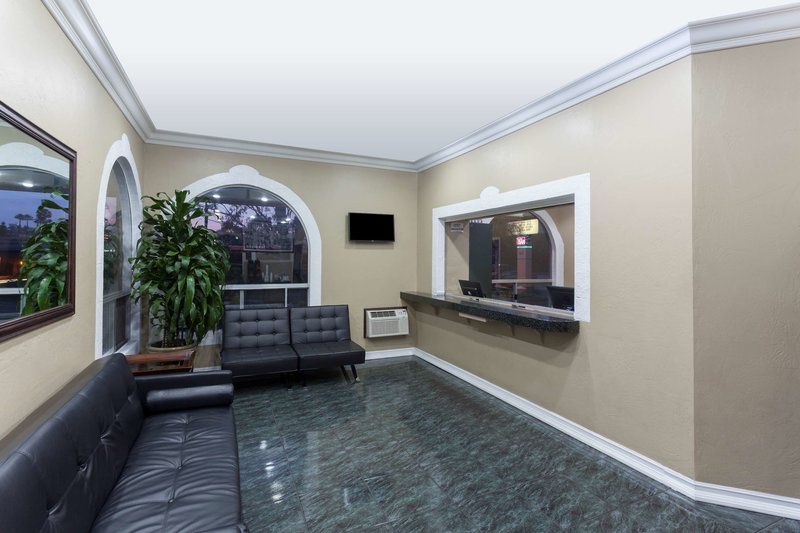 Super 8 By Wyndham San Diego Hotel Circle - 824