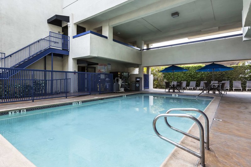 Quality Inn & Suites Los Angeles Airport – Lax - 830