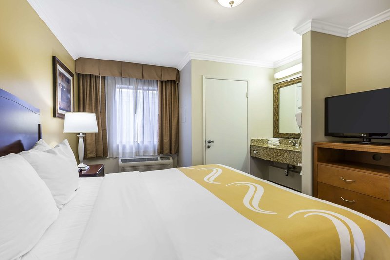 Quality Inn & Suites Los Angeles Airport – Lax - 830