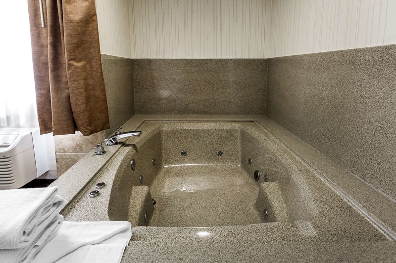 Quality Inn & Suites Los Angeles Airport – Lax - 830