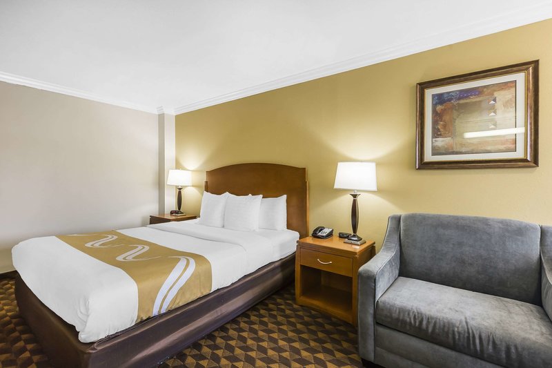 Quality Inn & Suites Los Angeles Airport – Lax - 830