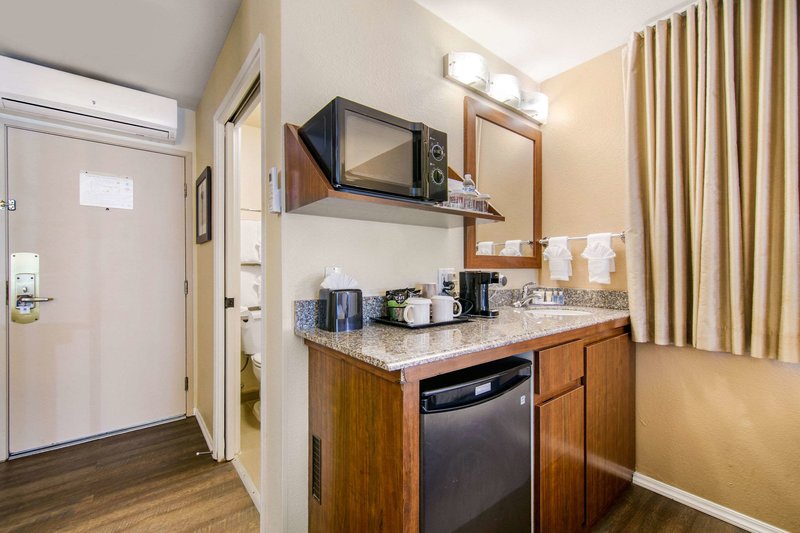Comfort Inn Gaslamp/convention Center - 831