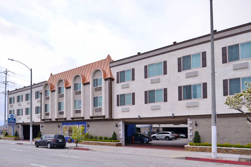 Best Western Airport Plaza Inn - 832