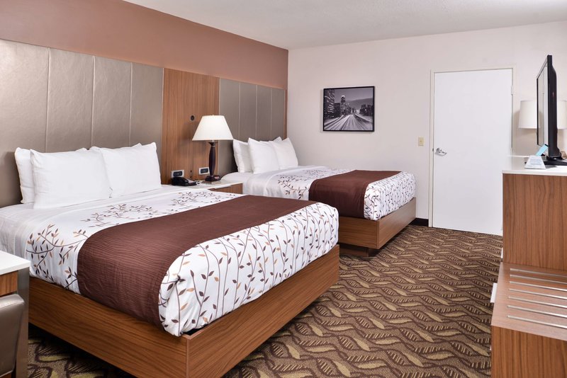 Best Western Airport Plaza Inn - 832