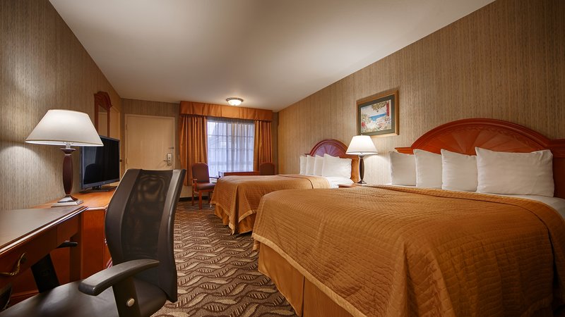 Best Western Airport Plaza Inn - 832