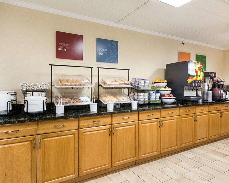 Comfort Inn Oxon Hill - 834