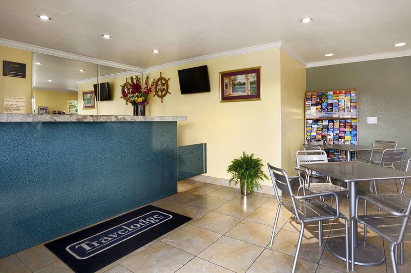 Travelodge By Wyndham San Diego Downtown Convention Center - 835