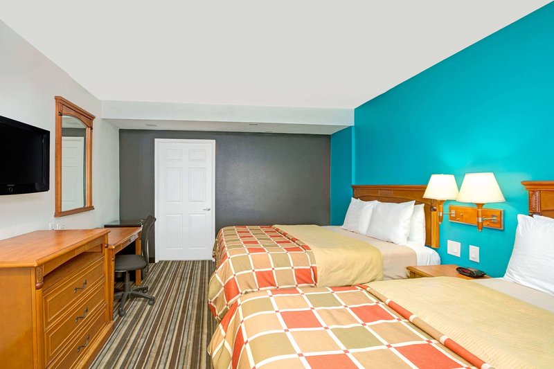 Travelodge By Wyndham Lax South - 836