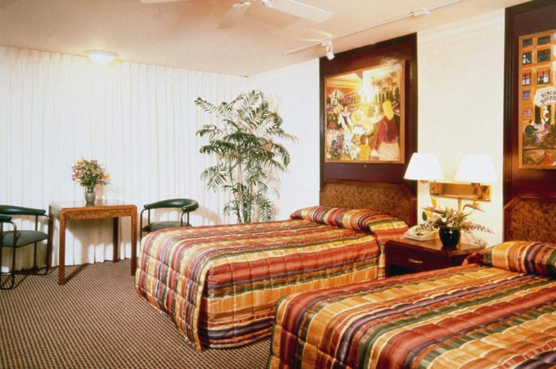 Americania Hotel - 485