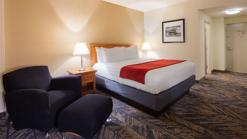 Best Western Plus Bayside Inn - 488