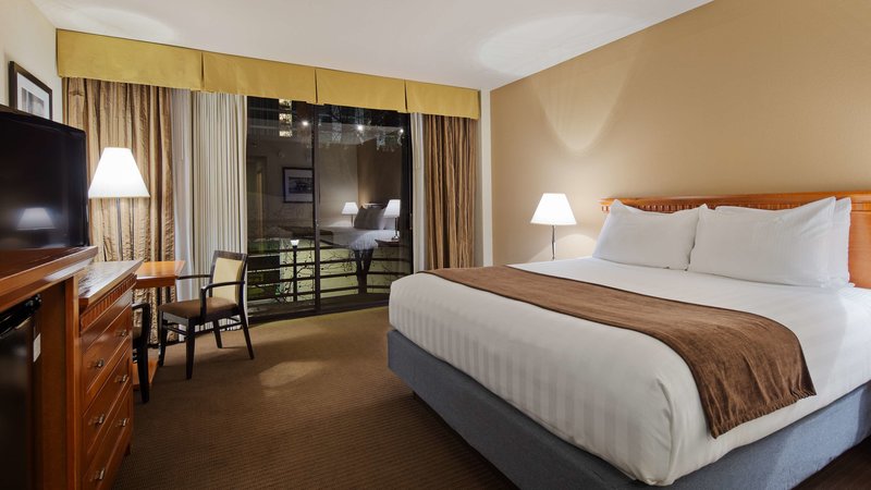 Best Western Plus Bayside Inn - 488