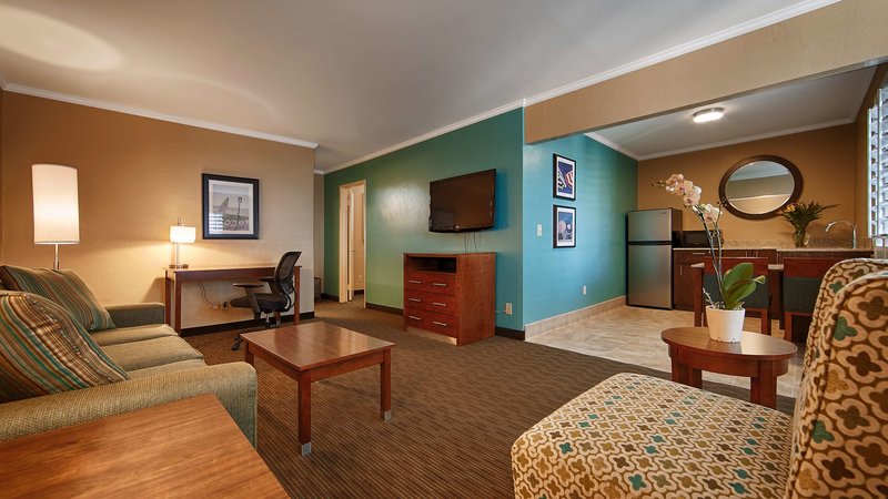 Best Western Plus Beach View Lodge - 490