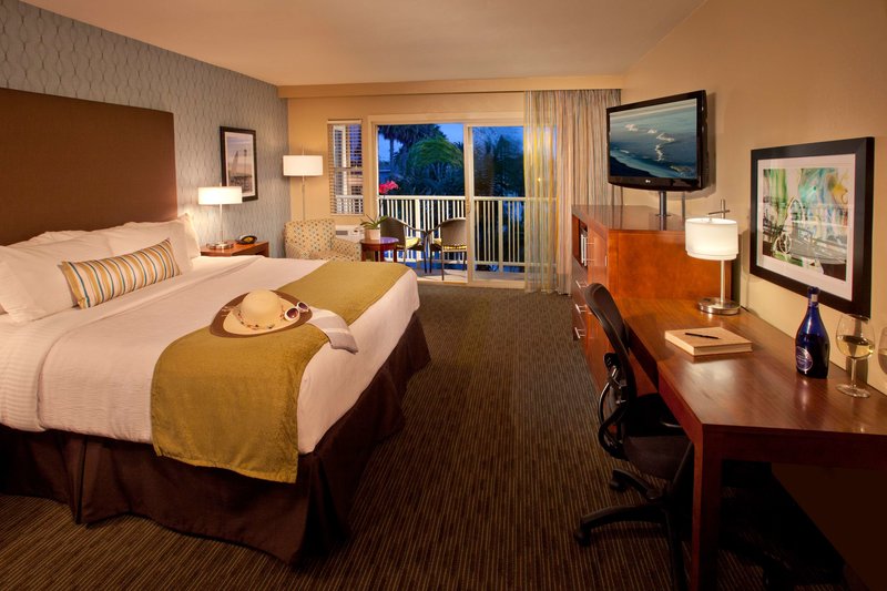 Best Western Plus Beach View Lodge - 490