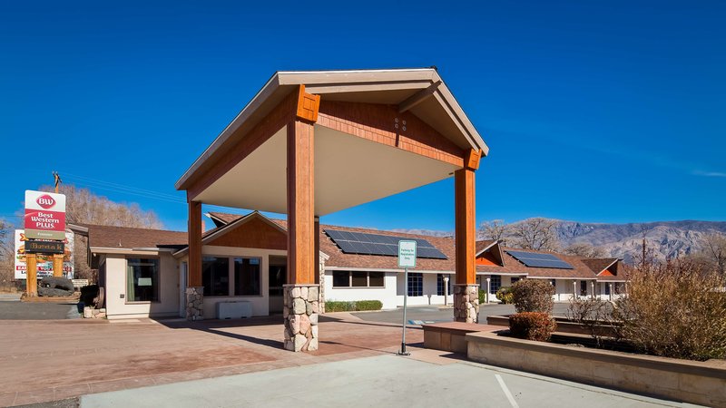 Best Western Plus Frontier Motel - 495