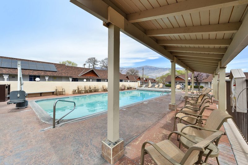 Best Western Plus Frontier Motel - 495
