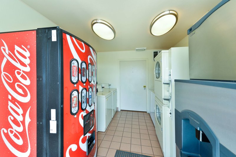 Best Western Plus Frontier Motel - 495
