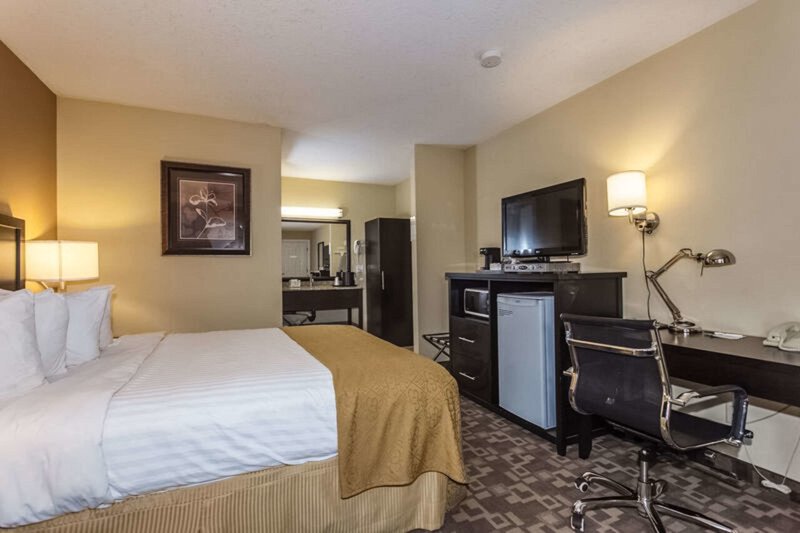 Quality Inn Merritt - 496