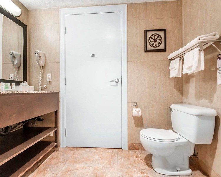 Quality Inn Merritt - 496