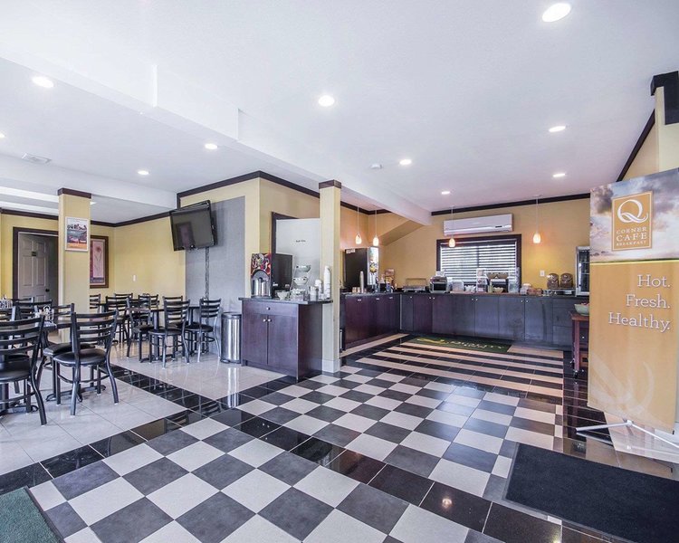 Quality Inn Merritt - 496