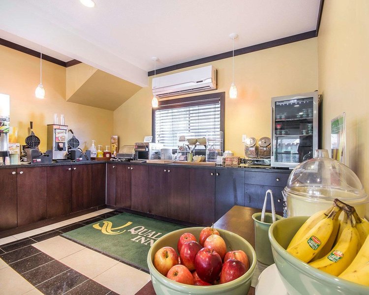 Quality Inn Merritt - 496