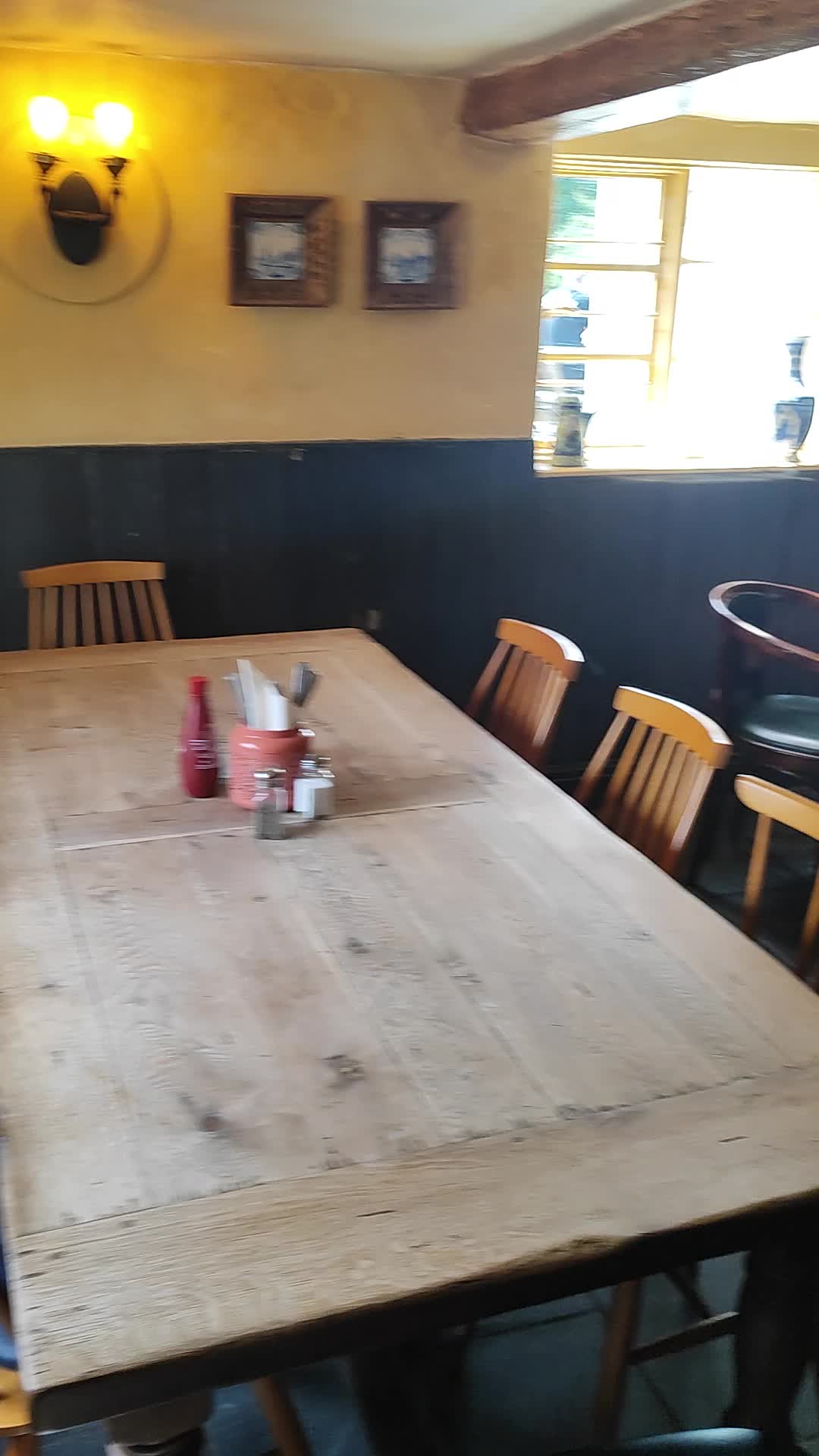 The Three Horseshoes - 1228